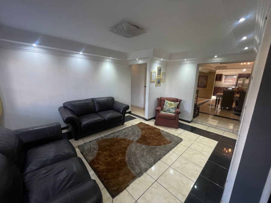 4 Bedroom Property for Sale in Heidedal Free State